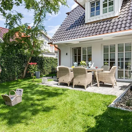 Traumzeit 1 Holiday home *